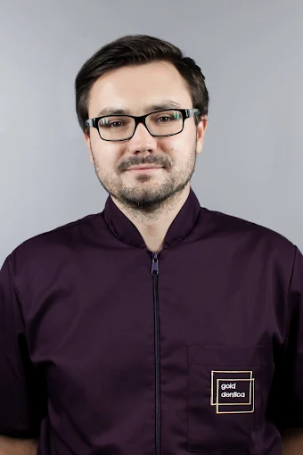 Lek. dent. Marcin Adamiecki – Periodontologia